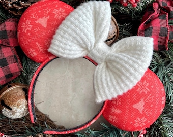 Cozy Christmas Minnie Ears, Holiday Knitted Minnie Ears, Adorable Sweater Minnie Ears, Festive Mickey Ears, Disney Christmas Ears