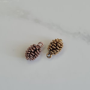 Mini Pine Cone Charms – Antique Gold & Copper Finish, 2pcs, 13x7mm, Rustic Woodland Pendant for Nature-Inspired Jewellery – MB144