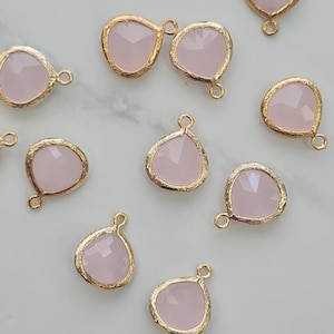 Faceted Teardrop Charms – Real 14ct Gold Plated over Brass, 2pcs, 13×16mm Ice Pale Pink Glass Pendant for Jewellery Making – FG5IPGD