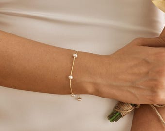 14K Gold Plated Freshwater Pearl Bracelet, Pearl Bead Bracelet, Bridal Bracelet, Maid of Honor & Bridesmaid Gift, Graduation Gift for Her