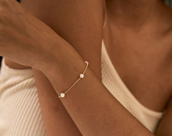 Bracciale di perle d'acqua dolce naturale, braccialetto di perle d'oro, braccialetto da sposa, braccialetto minimalista, gioielli da sposa, regalo da damigella d'onore, regalo per lei