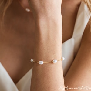 Simple Freshwater Pearl Bracelet, Wedding Bracelet, Pearl Beaded Bracelet, Bridal Jewelry,Bridesmaid Gift,Birthday Gift for Her,Gift for Mom image 1