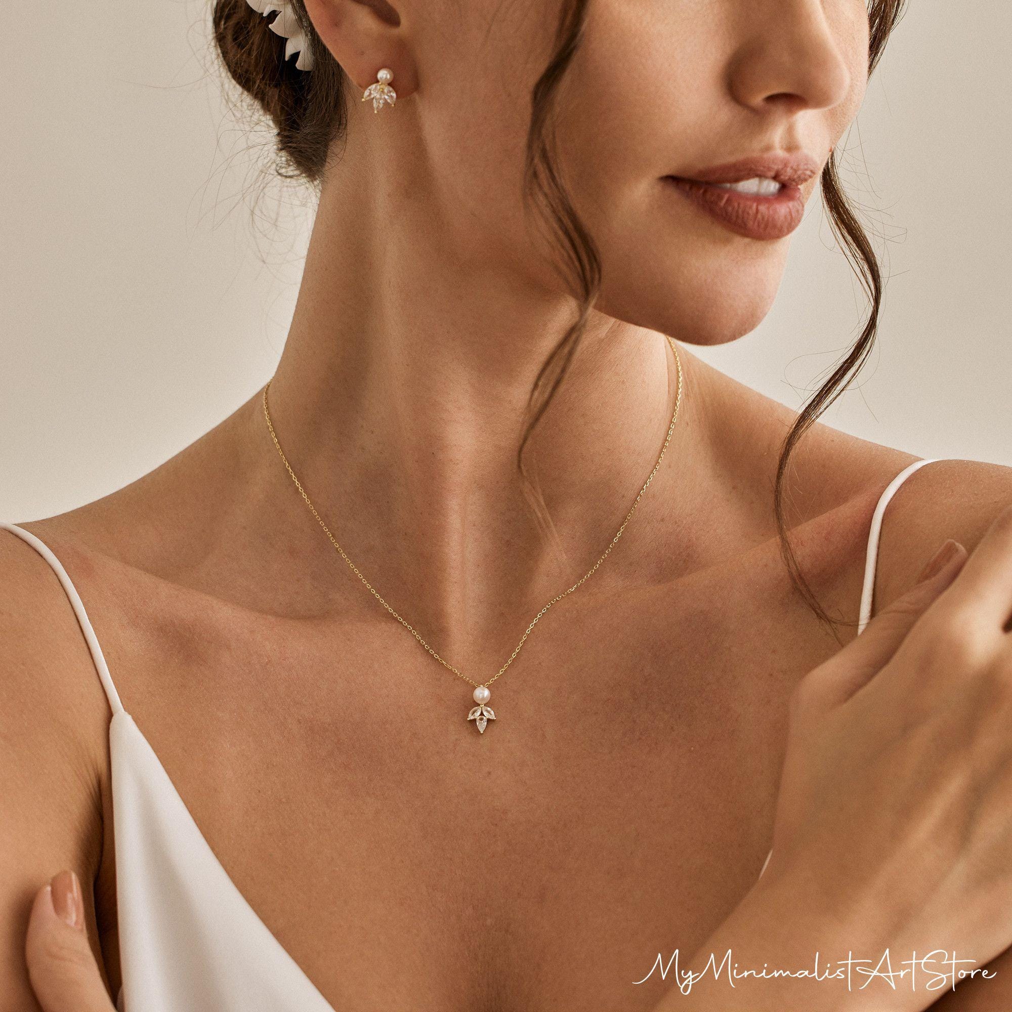Minimalist Freshwater Pearl Diamond Necklace, Leaf Crystal Bridal Necklace, Maid of Honor Gift, Wedding Necklace for Brides, Bridesmaid Gift