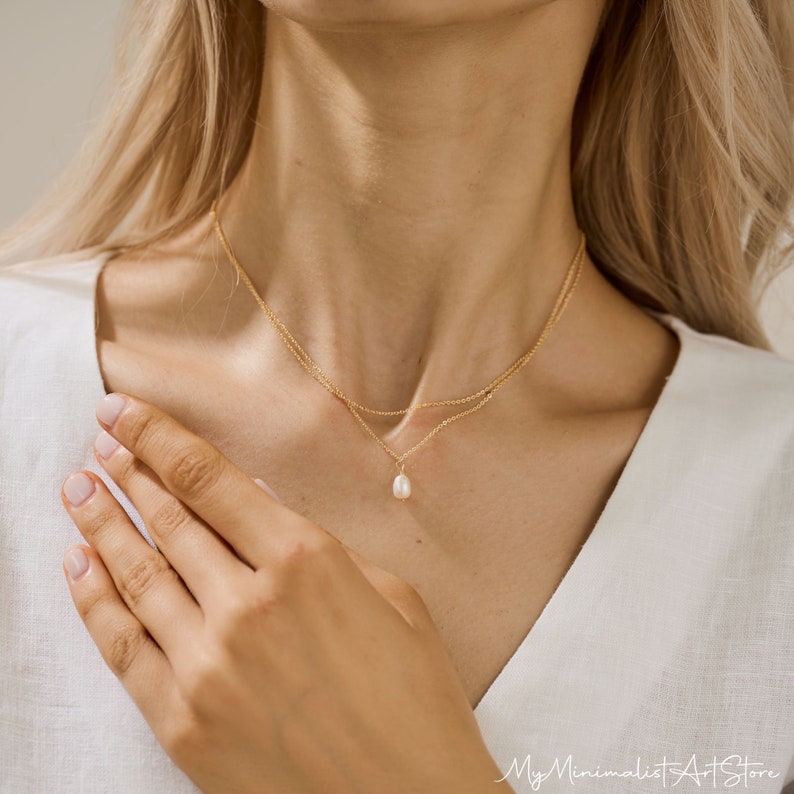 Kleine zoetwaterparelketting, dubbellaagse parelketting, gouden pareldruppelketting, minimalistische ketting, huwelijksjuwelen, bruidsmeisjegift afbeelding 6