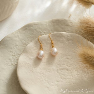 Boucles d'oreilles pendantes en vraies perles d'eau douce, boucles d'oreilles en perles d'or, boucles d'oreilles de mariage, boucles d'oreilles de mariée, cadeaux de demoiselle d'honneur, cadeau de Noël pour elle image 8