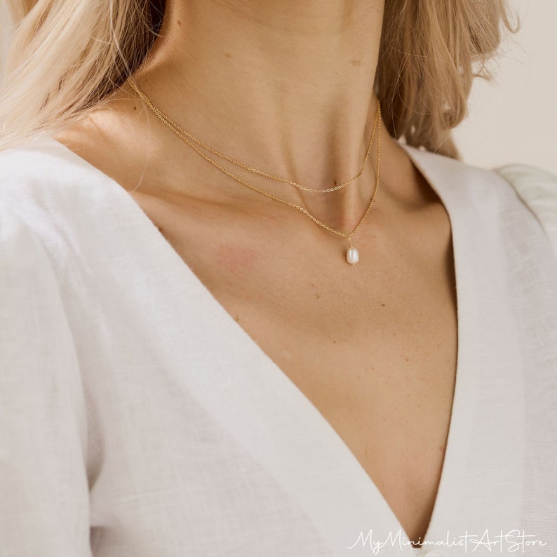 Kleine zoetwaterparelketting, dubbellaagse parelketting, gouden pareldruppelketting, minimalistische ketting, huwelijksjuwelen, bruidsmeisjegift afbeelding 3