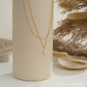 Piccola collana di perle d'acqua dolce, collana di perle a doppio strato, collana a goccia di perle d'oro, collana minimalista, gioielli da sposa, regalo da damigella d'onore immagine 7
