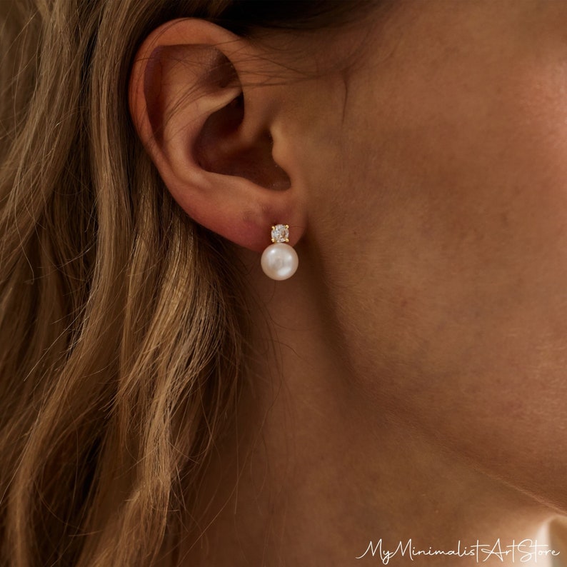 Pendientes de perlas de plata de ley, pendientes de diamantes CZ delicados, pendientes minimalistas, pendientes de novia, joyas de boda, regalo de dama de honor imagen 10