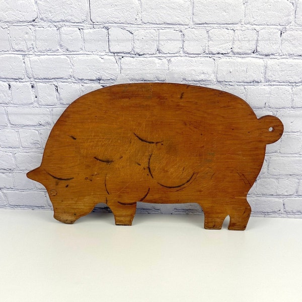 Vintage Wooden Pig Cutting Bread Canning Board, Handmade in the 1950s, Farmhouse Decor, Inscription on Back, 17x9.5 Inches