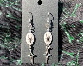 Spider earrings | spiderweb earrings | halloween earrings | goth earrings | gothic earrings | spooky earrings | dangle earrings