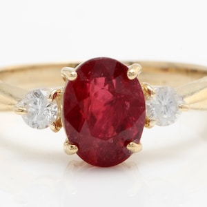 2.20 Carat Natural Red Ruby and Diamonds in 14K Solid Yellow Gold Ring