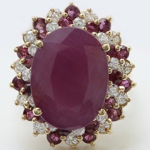15.24 Carat Natural Red Ruby and Diamonds in 14K Solid Yellow Gold Women Ring