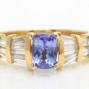 Tanzanita natural de 2.00 quilates y diamantes en anillo de oro amarillo sólido de 18 quilates