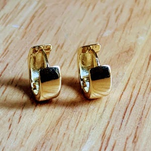 Gold Huggie Earrings, Gold Hoop Earrings, Gold Small Huggies, Thick Huggie Earrings, Thick Huggie Hoop, Thick Huggies, Thick Hoop Earrings