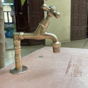 Single Handle Brass Water Filter Faucet - Cold Water Gooseneck Tap - Premium Quality, Elegant Design for Refreshing Drinking Water.