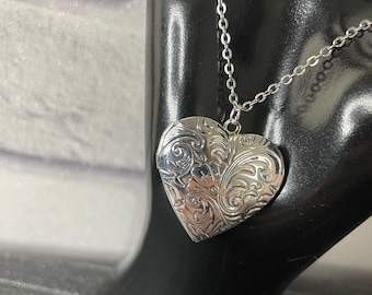 Silver heart photo locket