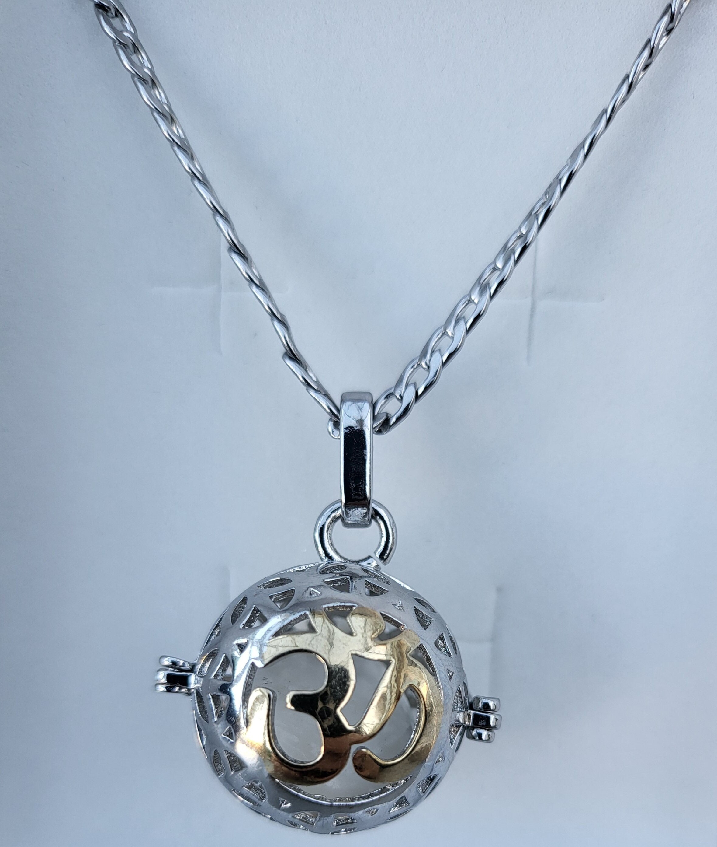 Om locket sale design