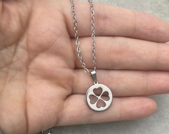 EUEAVAN Irlandese fortunato quadrifoglio collana ciondolo semplice girocollo amicizia fascino buona fortuna amuleto fiori gioielli regali donne ragazze adolescenti (Argento