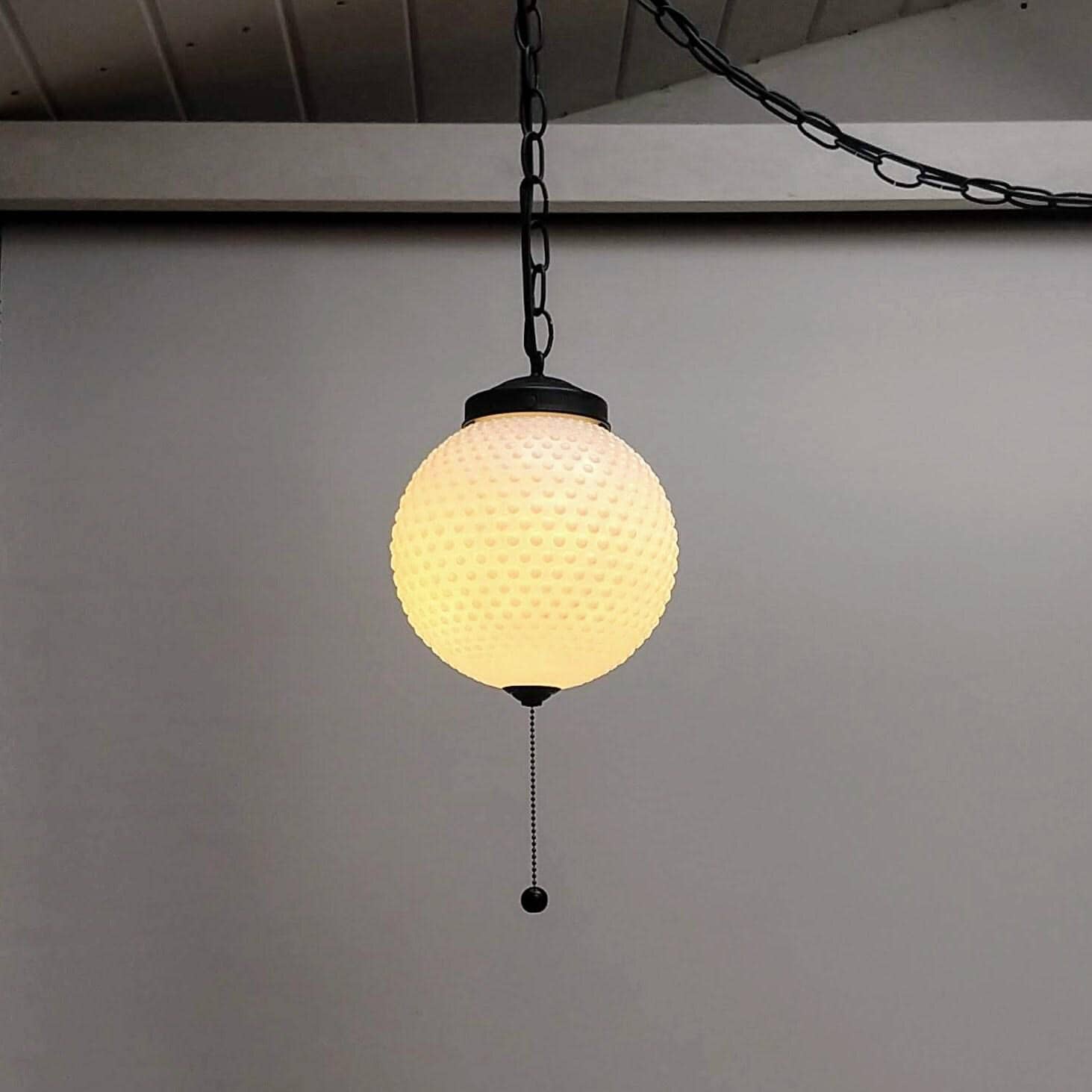 Vintage large hobnail globe pendant/swag light with pull chain (8")