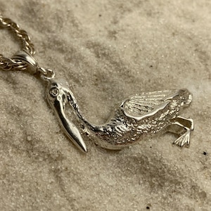Pelican Pendant One-Sided Sterling Silver