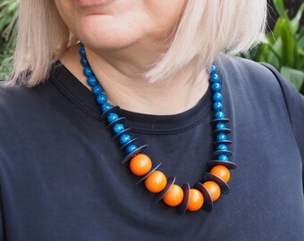 Blue and orange mid century modern beaded jewelry, Brutalist jewelry of beads, Lightweight modern necklace, retro jewelry necklace for her