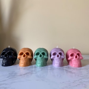 Skull Candle / Skeleton Candle / Skeleton Head / Halloween Candle/ Halloween Decor / Spooky Candle /Candle Gift / Home Decor/ Halloween