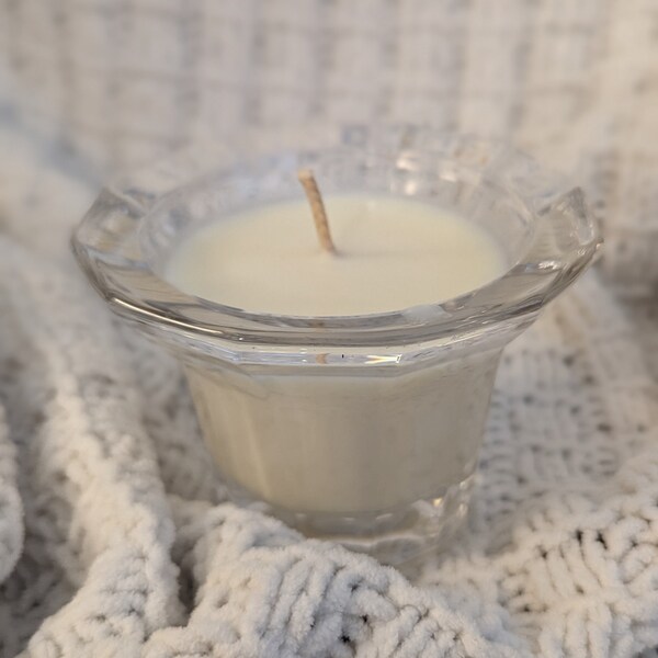Crystal Chonk | Fresh-Cut Grass | Clean Laundry | Upcycled Mug Candle | Hand-Poured Soy Wax | Disgruntled Candle Co.