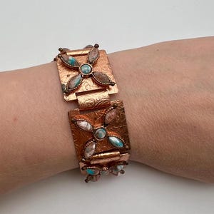 Vintage 1960s embossed copper square panel bracelet with confetti lucite stones