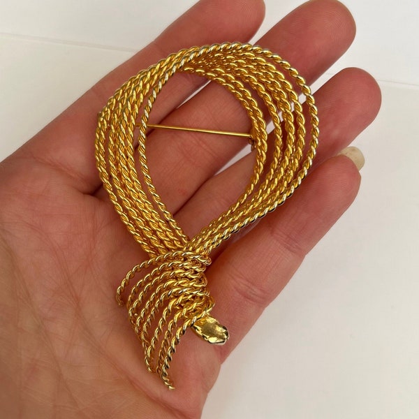 Vintage Lanvin gold plate rope twist brooch