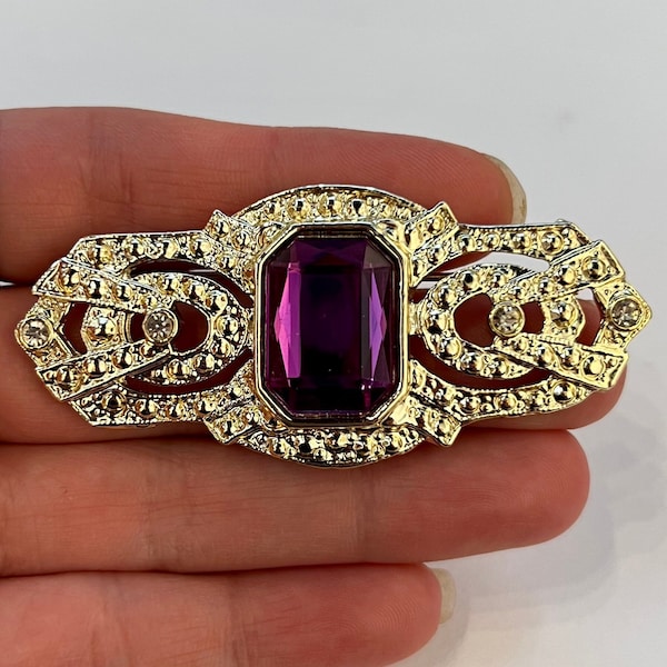 Amazing The Antique Brooch Had A Beautiful Purple Stone In It Design in HD Amazing The Antique Brooch Had A Beautiful Purple Stone In It Design in HD
