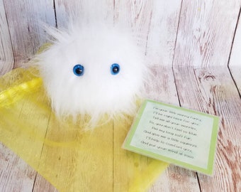 Weißes Sorgentier | Kuscheltier zum Kuscheln | Sensorisches Plüschtier | Zappelspielzeug | Schreibtischbegleiter | Beruhigendes Geschenk
