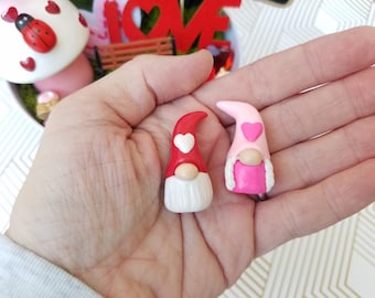Miniatuur Valentijnskabouterpaar | Handgemaakte sprookjeskabouters voor in de tuin | Valentijnscadeau