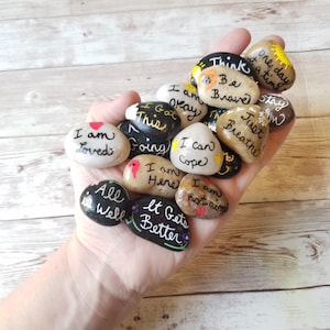 Inspirierende Wortsteine, Handbemalte Steine, Affirmationssteine, Bewältigungsaussagesteine, Sorgensteine, Freundlichkeitssteine, Ermutigungssteine