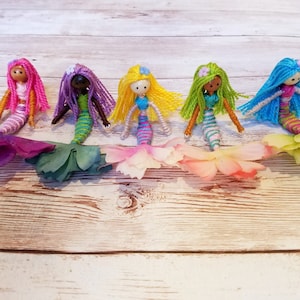 Muñeca sirena en miniatura, sirena hecha a mano, decoración de sirena, regalo de sirena, regalo para niñas, muñeca de preocupación, regalo de cumpleaños de sirena