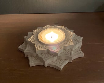 Kerzenhalter für Teelichter aus Raysin gegossen - Lotusblume