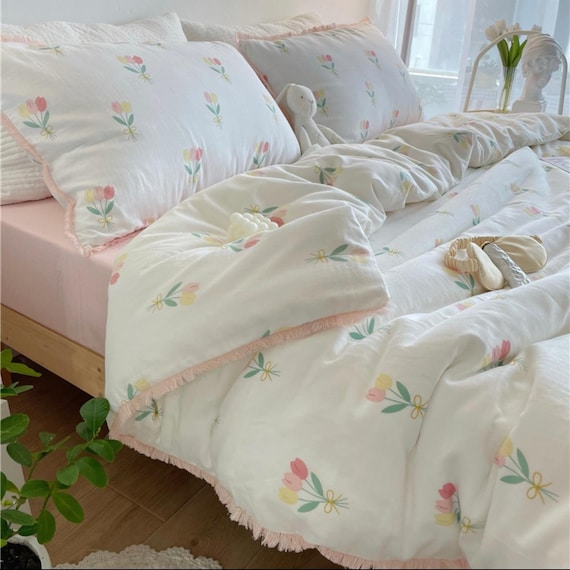 Women's best sale bedding collections