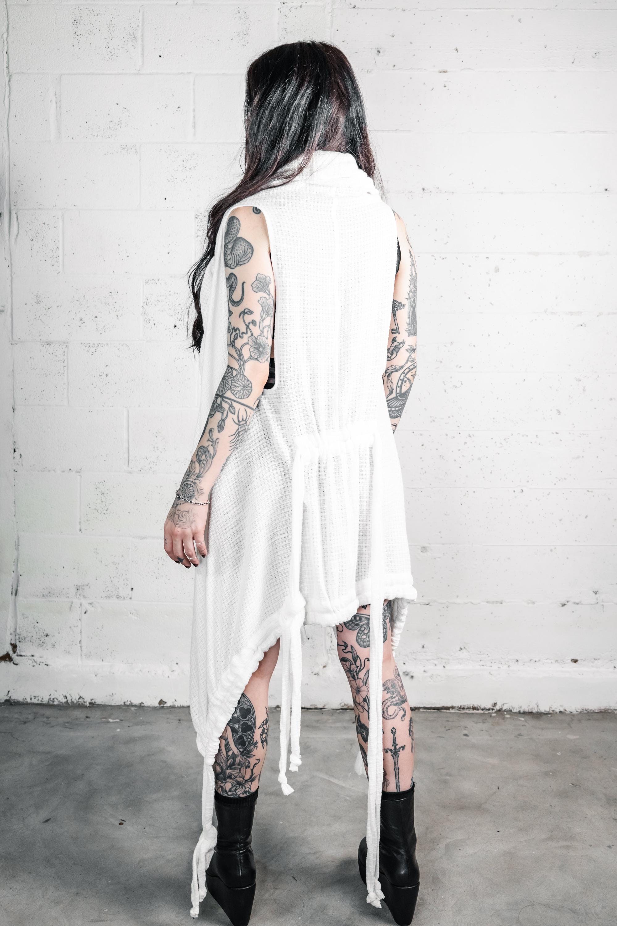 White Cotton GOSSAMER CONVERSION VEST by 5D X Dutchess - Unisex ...