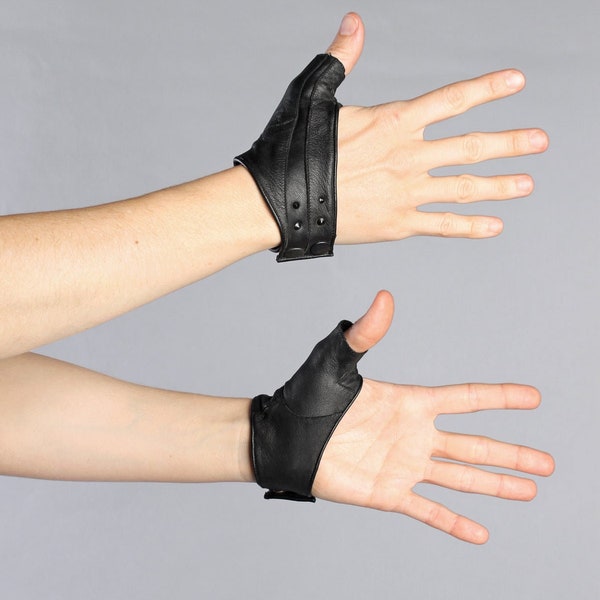LEATHER GRIP GLOVES - Black Leather Cropped Fingerless Gloves, Fashion Gloves, Fire Safe Gloves, Cropped Gloves, Cosplay Gloves, Goth Gloves