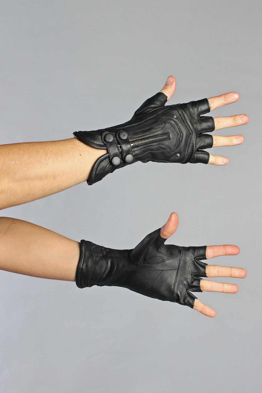 LEATHER ARCHERY GLOVES Soft Black Leather Fingerless Gloves, Goth Gloves, Cosplay Gloves, Festival Fashion, Fire Safe Gloves, Cyberpunk - Etsy LEATHER ARCHERY GLOVES Soft Black Leather Fingerless Gloves, Goth Gloves, Cosplay Gloves, Festival Fashion, Fire Safe Gloves, Cyberpunk - Etsy