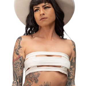 Sujetador tipo BANDEAU PHARAOH de Five and Diamond x Stellar Dust: top corto de tirantes blanco sexy, sujetador tipo jaula, moda para festivales
