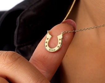 Personalized Horseshoe Necklace,Dainty Horseshoe Name Necklace,18K Gold Horseshoe Necklace,Lucky Horseshoe Necklace,Christmas Gift,