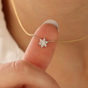Collar de flores de oro de 18 quilates, elegante colgante de flores, collar de plata, joyería de plantas, collar de flores con circonita cúbica, regalo para amantes de las flores