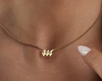 Collier chiffre des anges avec chaîne gourmette, collier en argent sterling avec date porte-bonheur, collier 444, collier personnalisé de l'année, cadeau pour la fête des mères