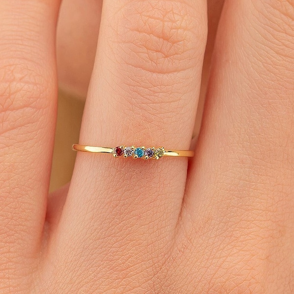 Anillo de piedra natal delicada, anillos familiares con piedra natal, regalo personalizado para un amigo, joyería con piedra natal, regalo de Navidad, anillo de 2, 3, 4 y 5 piedras
