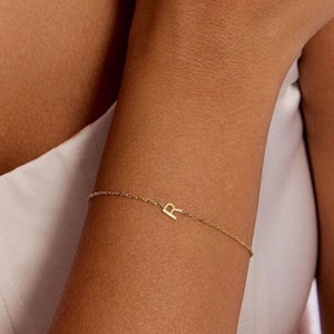 Letter Bracelet, Custom Side Letter Bracelet, initial Bracelet, Family Letter bracelet, Bridesmaid Bracelet, Mothers day Gift,Christmas Gift