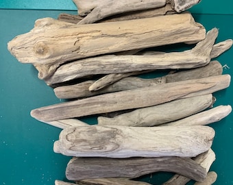 Pieces of Driftwood dried and graded max 6 inches long. 03