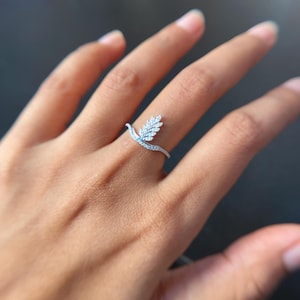 Unique Gold Floral Ring with Marquise Diamond Perfect Stackable Nature-Inspired Jewelry Stunning Nature-Inspired Gold Wedding Band