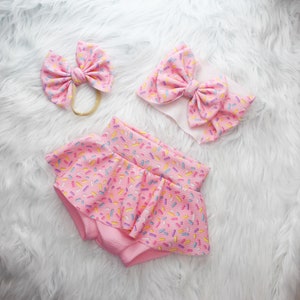 Pink Sprinkles Bummies and Bow for Baby girls, Sweet One Birthday Set, Two Sweet Cake smash Outfit, Preemie Newborn