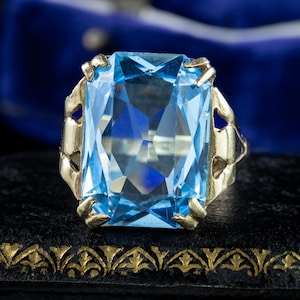 Vintage Cocktail Ring Blue Paste Glass z 1971 roku