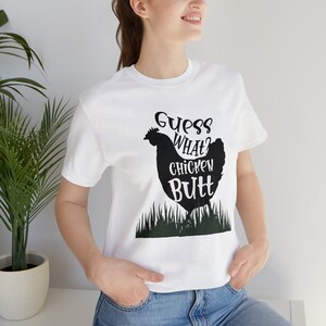 adivina qué camisa de trasero de pollo